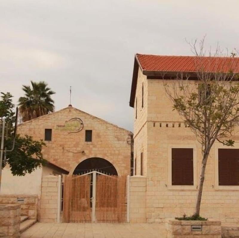 Al Yakhour Hostel image