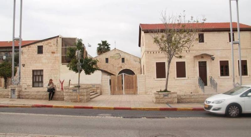 Al Yakhour Hostel image