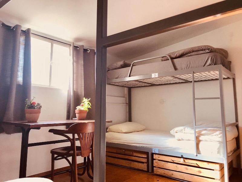 Al Yakhour Hostel image
