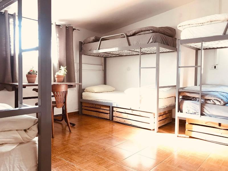 Al Yakhour Hostel image