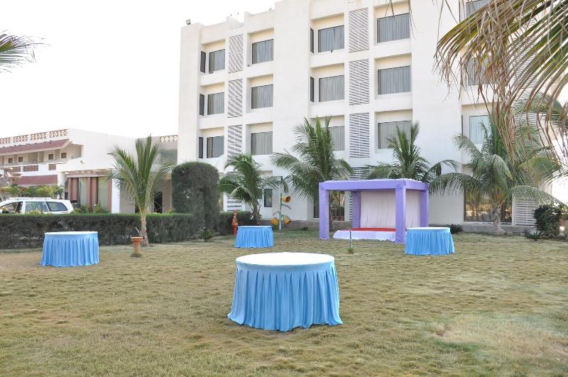 Goverdhan Greens Resort Dwarka image