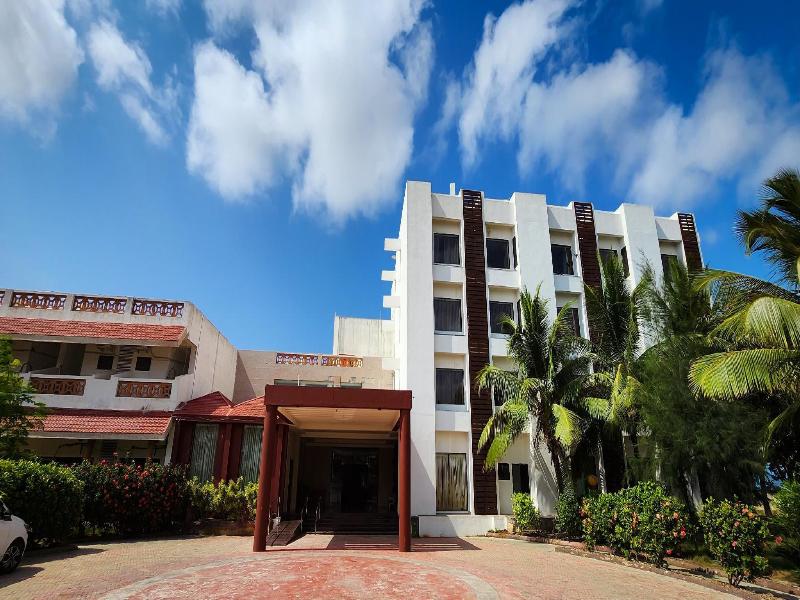 Goverdhan Greens Resort Dwarka image