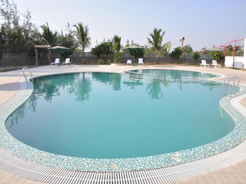 Goverdhan Greens Resort Dwarka image