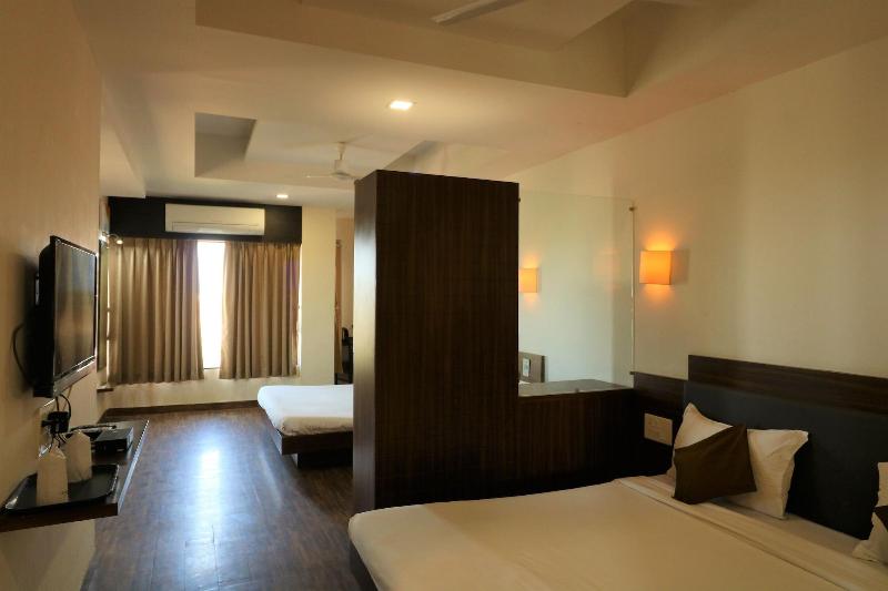 Goverdhan Greens Resort Dwarka image