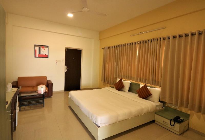 Goverdhan Greens Resort Dwarka image