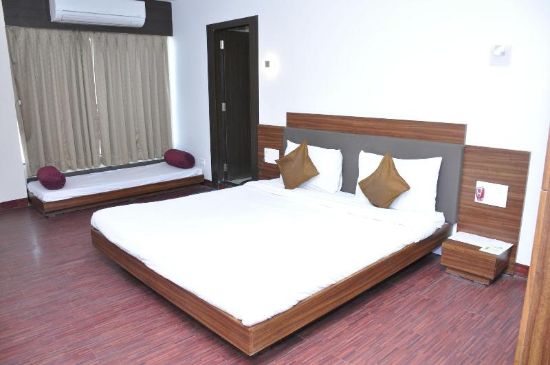Goverdhan Greens Resort Dwarka image