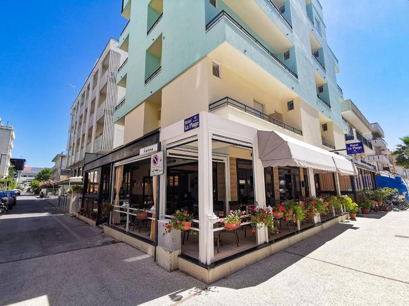Hotel La Plage image