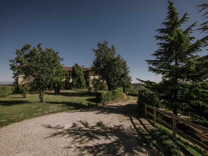 Bricco San Giovanni image