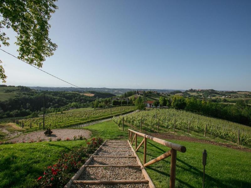 Bricco San Giovanni image