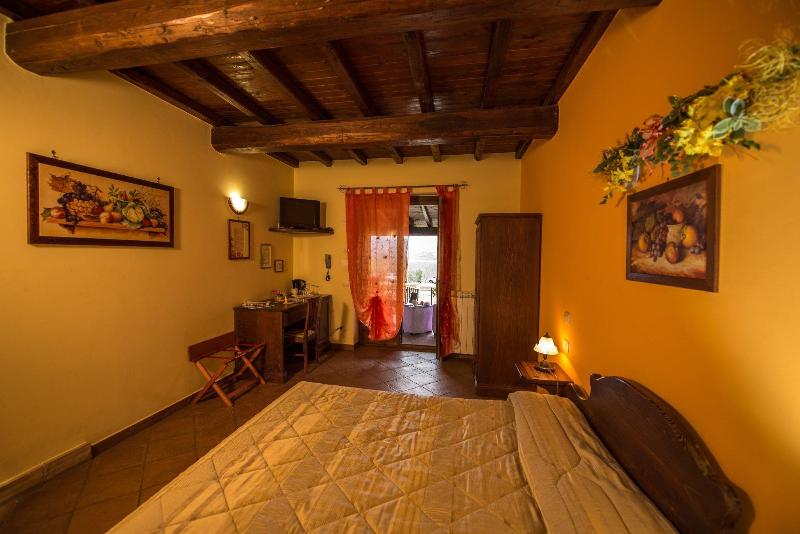 Casale Poggio Nebbia image