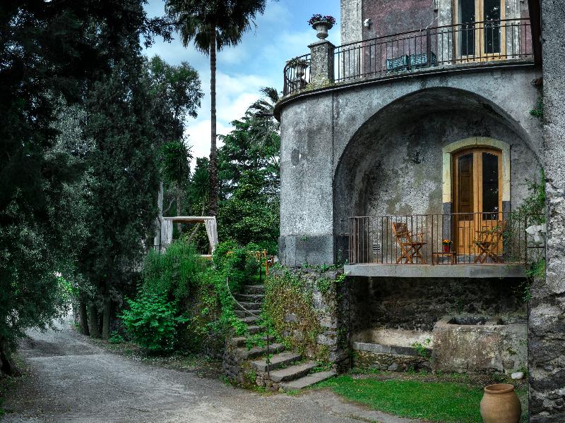Monaci delle Terre Nere image