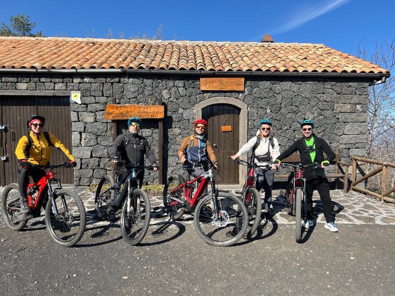 Monaci delle Terre Nere image