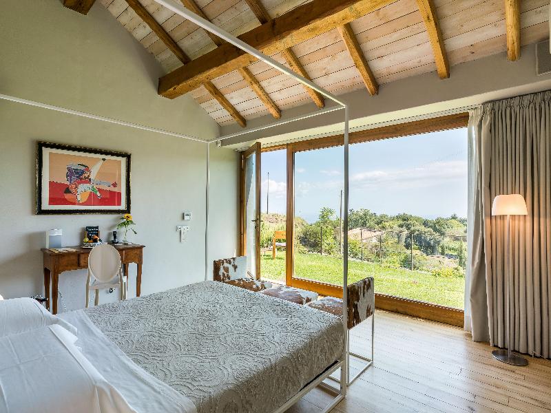 Monaci delle Terre Nere image