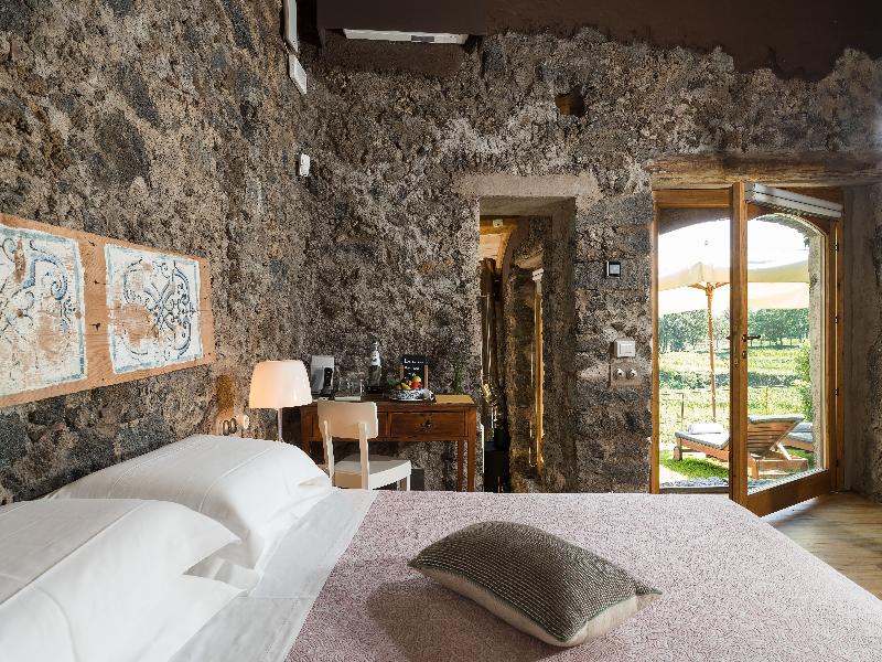 Monaci delle Terre Nere image