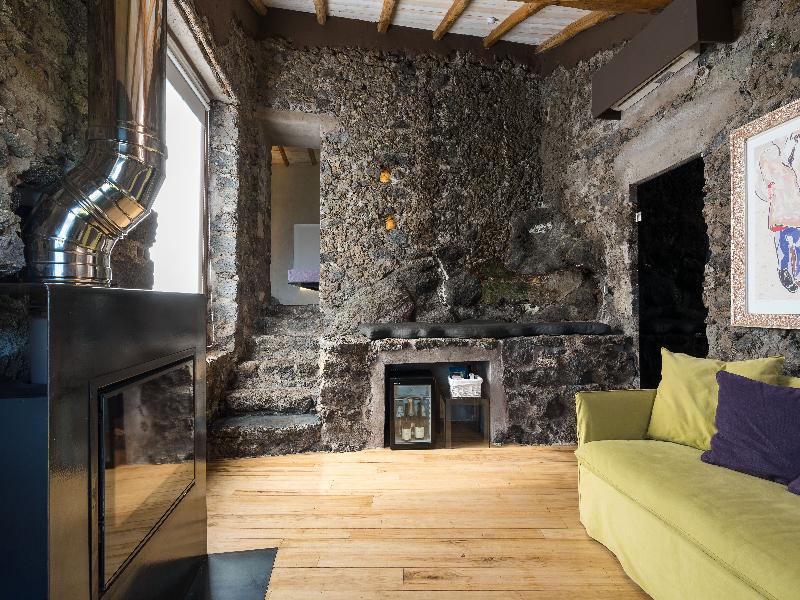 Monaci delle Terre Nere image