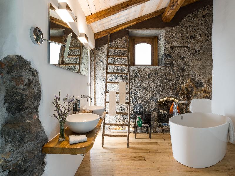 Monaci delle Terre Nere image