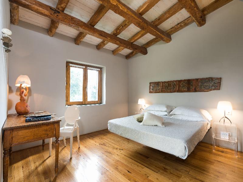 Monaci delle Terre Nere image