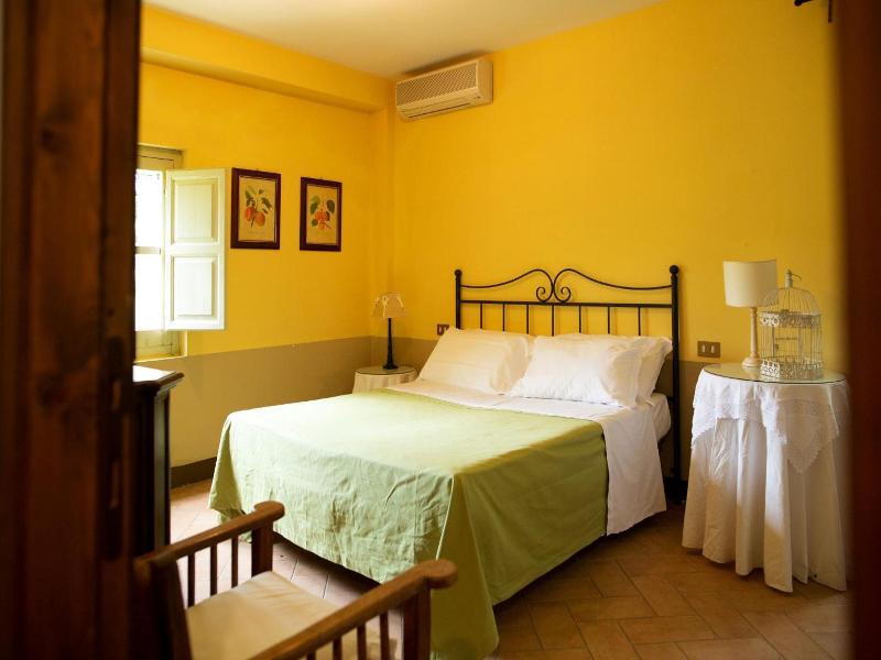 Villa Pardi image