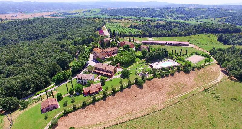 Poggiovalle Tenuta Italiana image