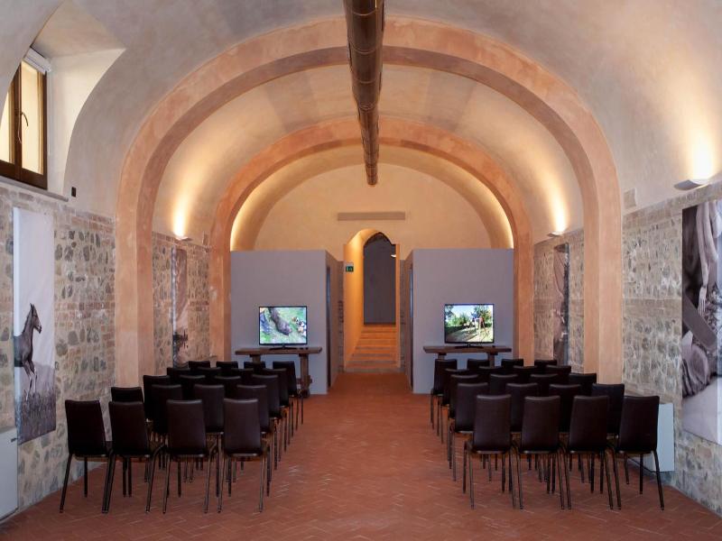 Poggiovalle Tenuta Italiana image