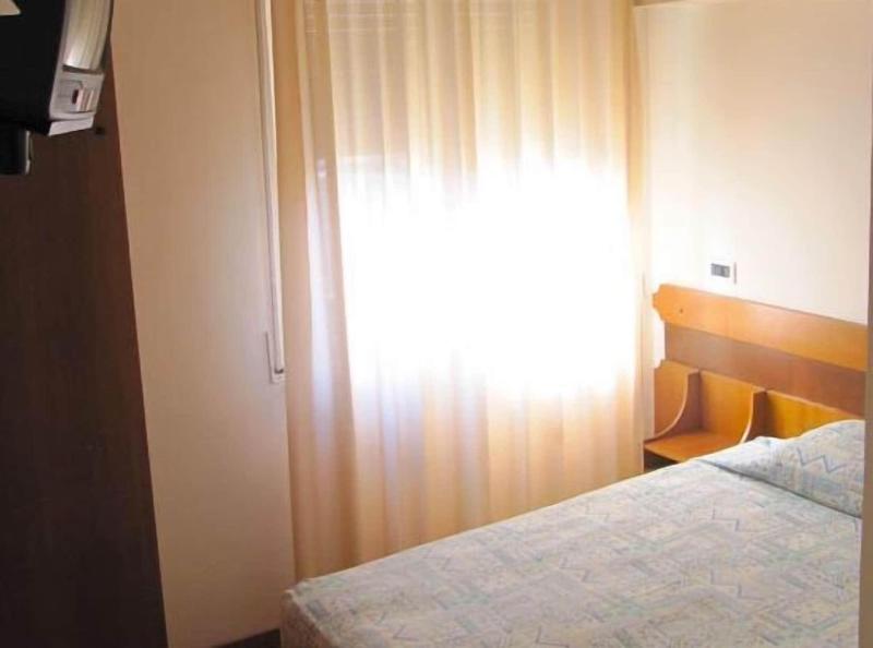 Hotel Sirena image