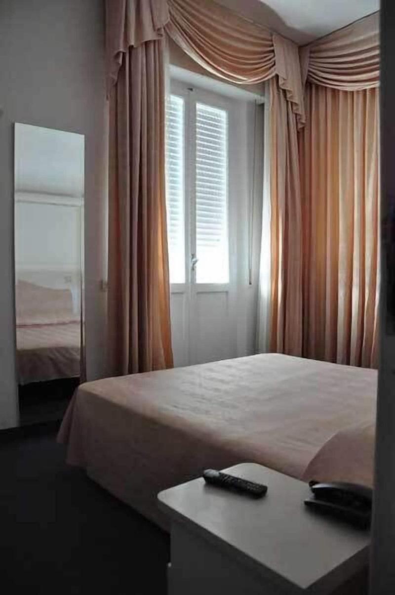 Hotel Sirena image