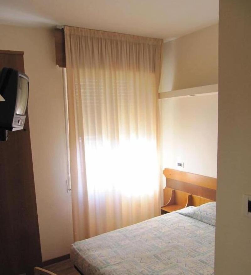 Hotel Sirena image