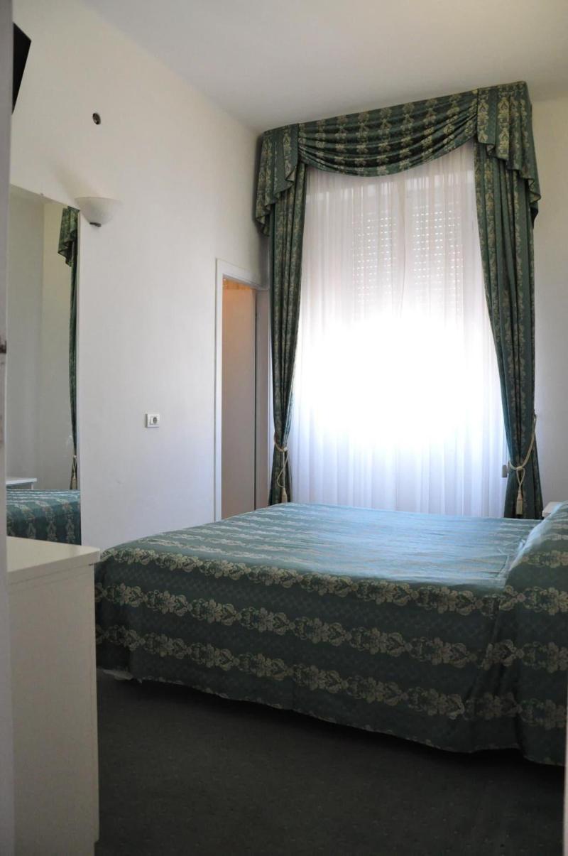 Hotel Sirena image