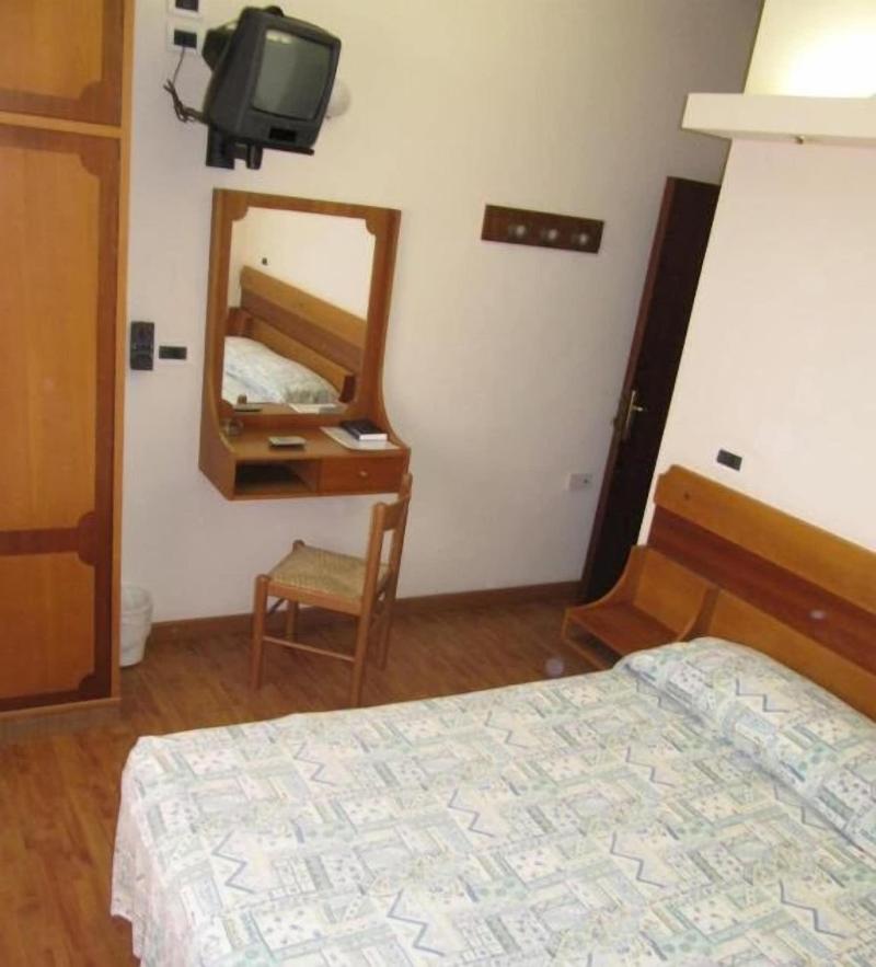 Hotel Sirena image