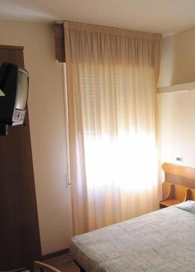 Hotel Sirena image
