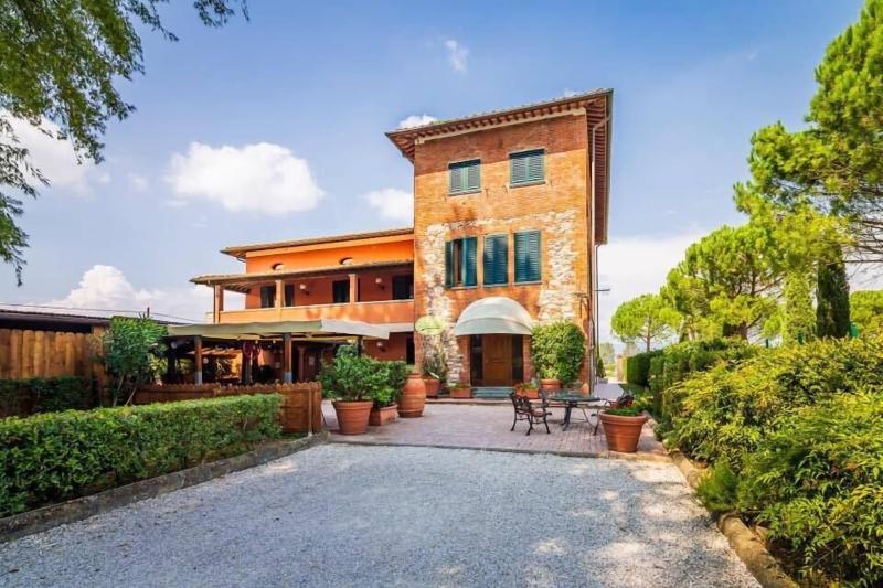 Fattoria Settepassi image