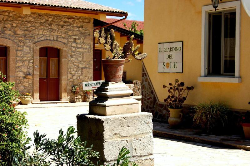Il Giardino del sole image
