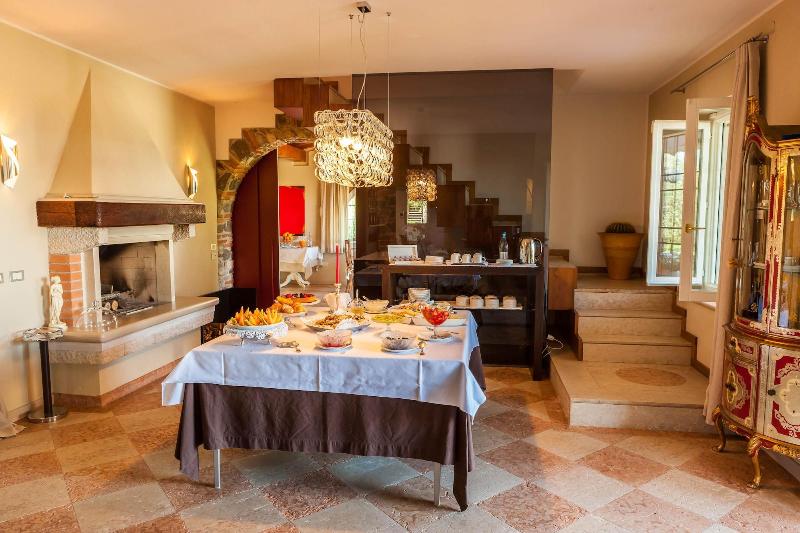 Quercia Belvedere Relais image