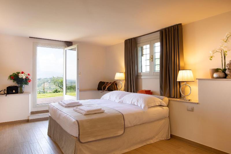 Tenuta Torre Rossa Farm & Apartments image