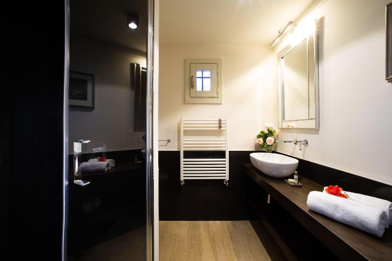 Tenuta Torre Rossa Farm & Apartments image