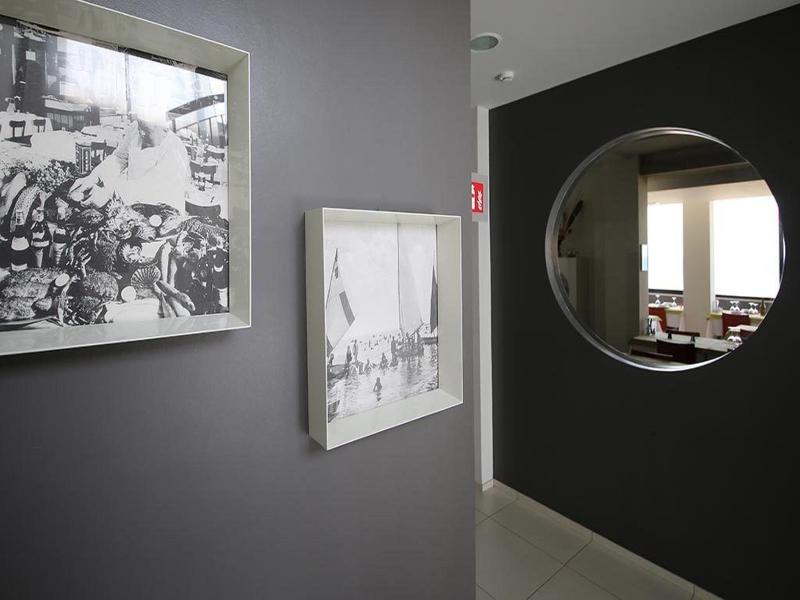 Hotel Caravel image
