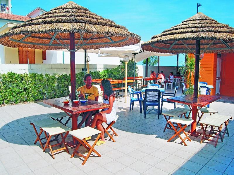 Hotel Caravel image