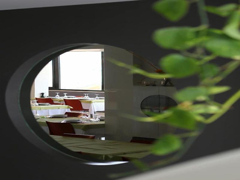 Hotel Caravel image