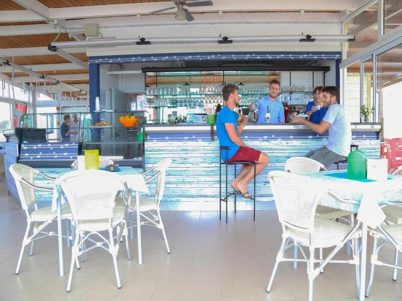 Hotel Caravel image