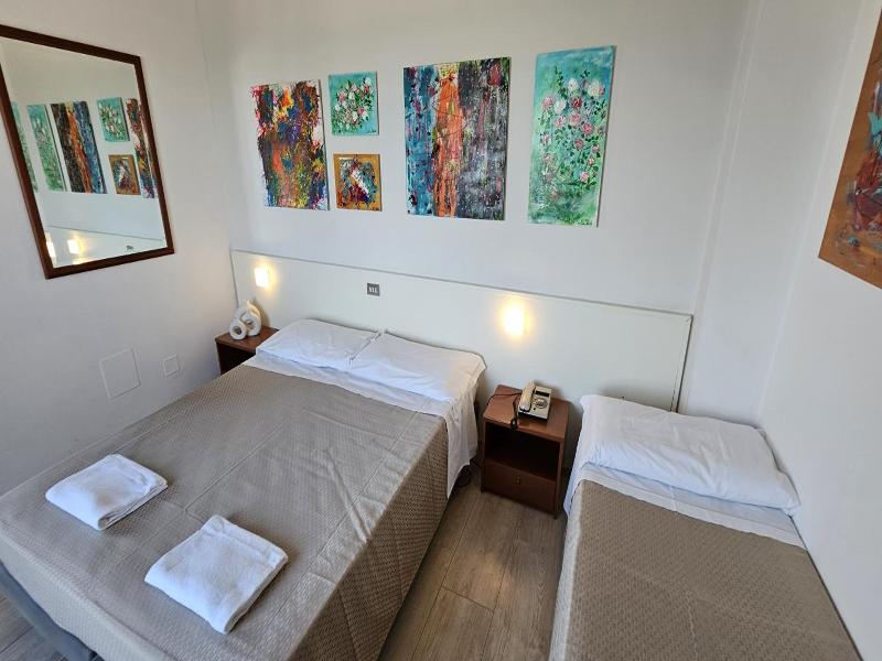 Hotel Caravel image