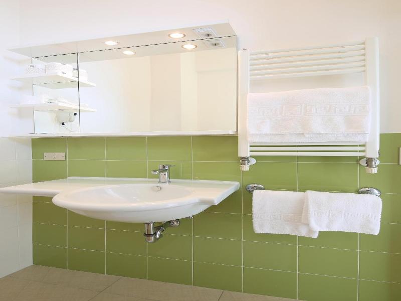 Hotel Caravel image