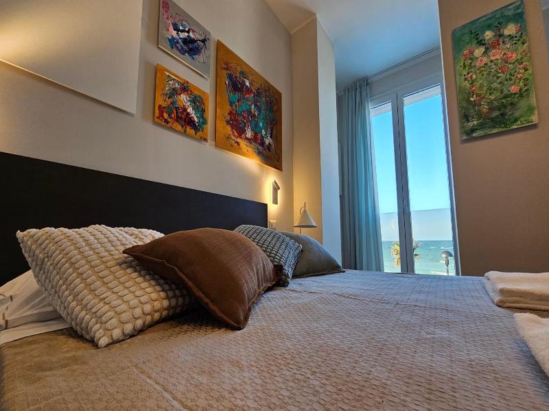 Hotel Caravel image