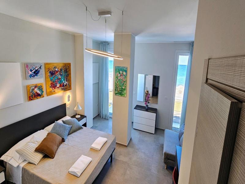Hotel Caravel image