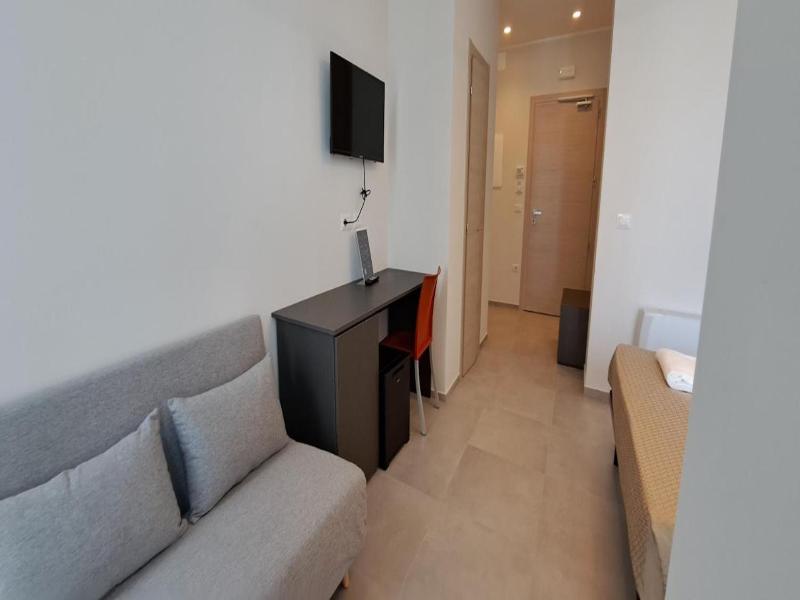 Hotel Caravel image