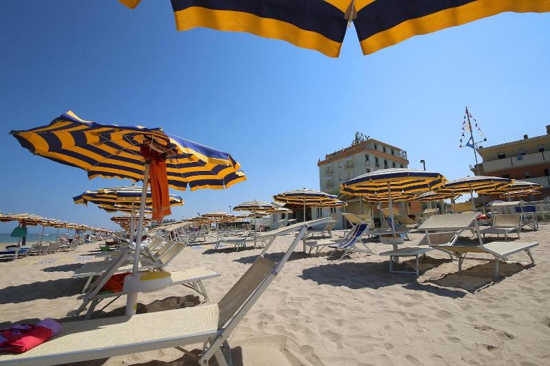 Hotel Caravel image