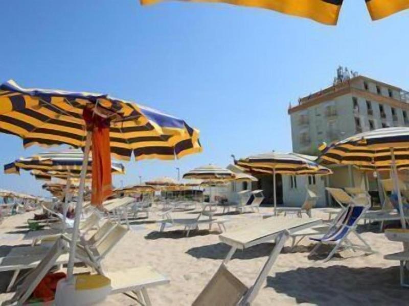 Hotel Caravel image