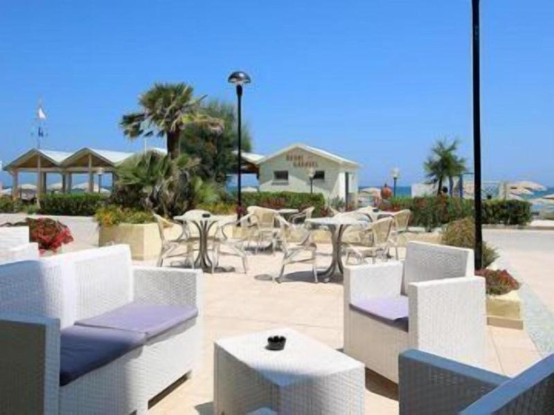 Hotel Caravel image