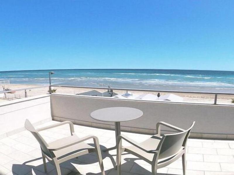 Hotel Caravel image