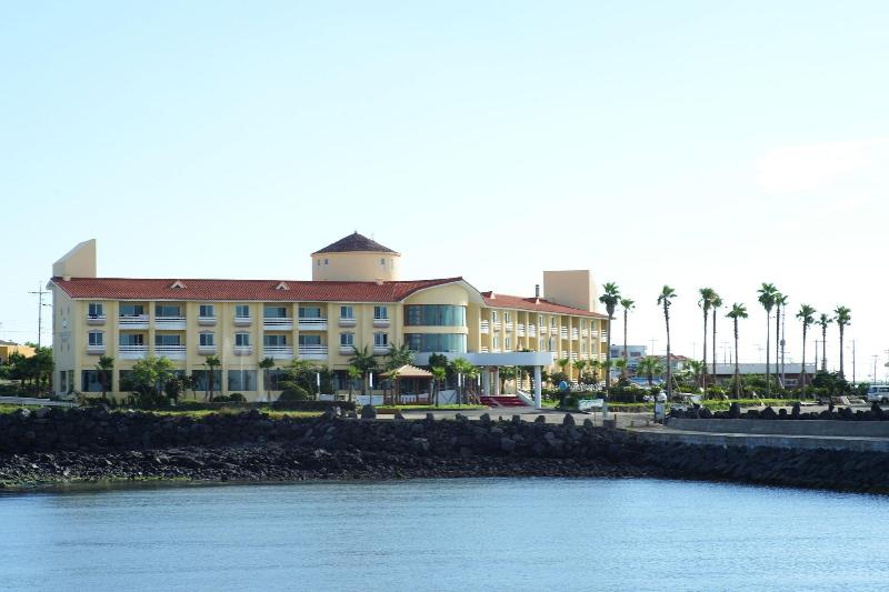 Mega Resort image