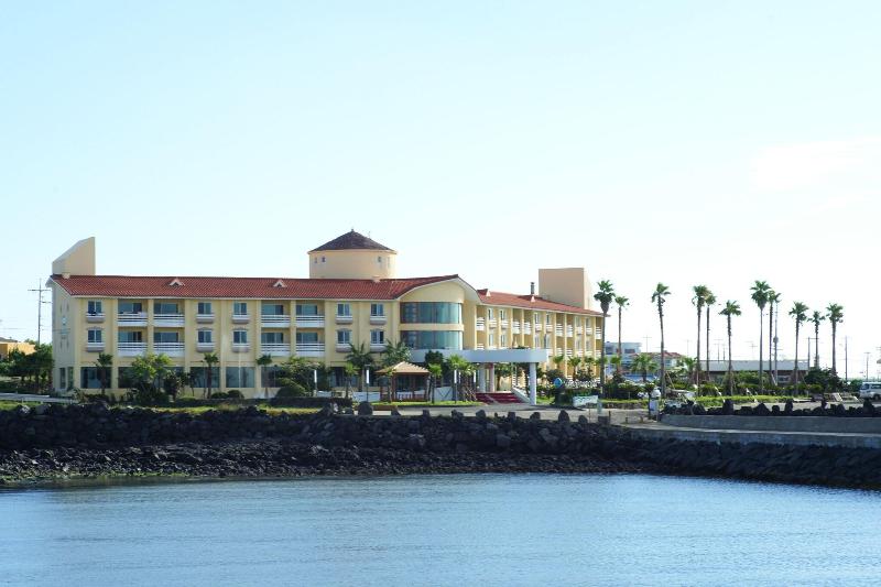 Mega Resort image